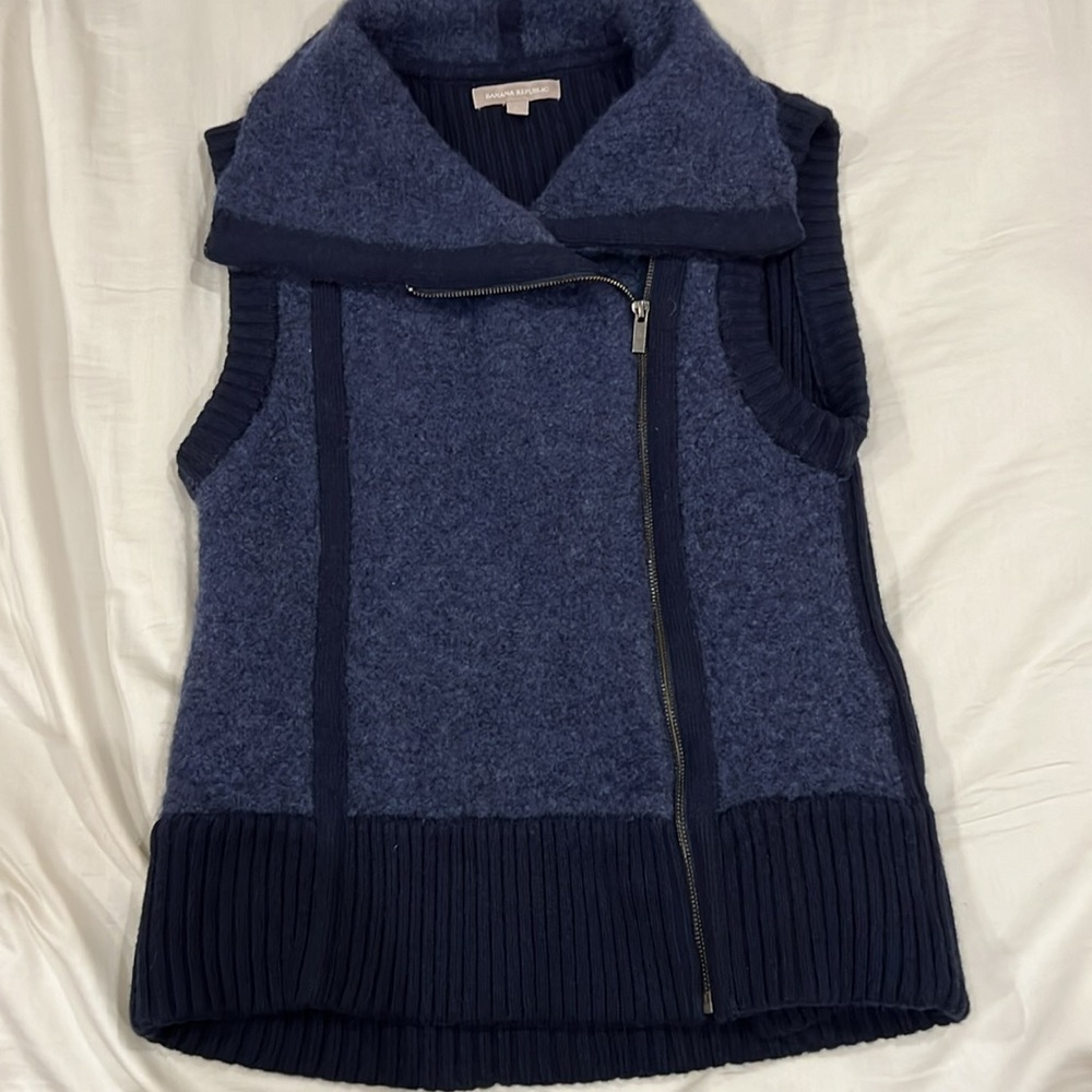Banana Republic sleeveless sweater jacket.